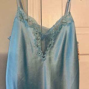 Victoria’s Secret nighty, NWT, large 💙